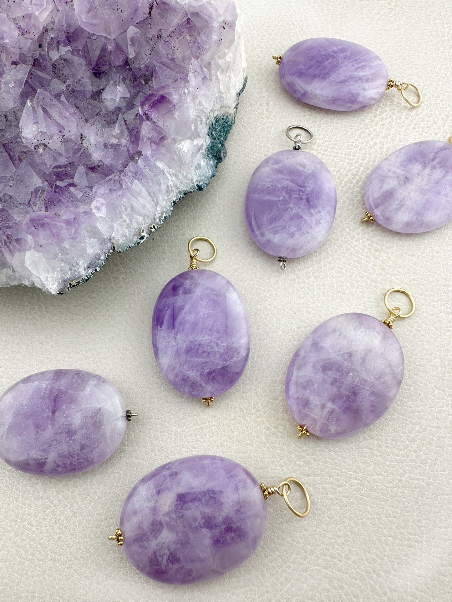 Amethyst Oval (L)